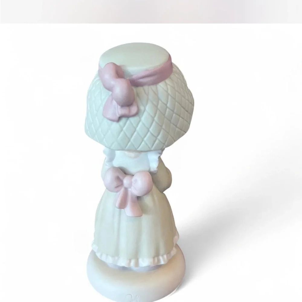 Precious Moments Figurine ‘His Love Will Shine on You’ in excellent condition